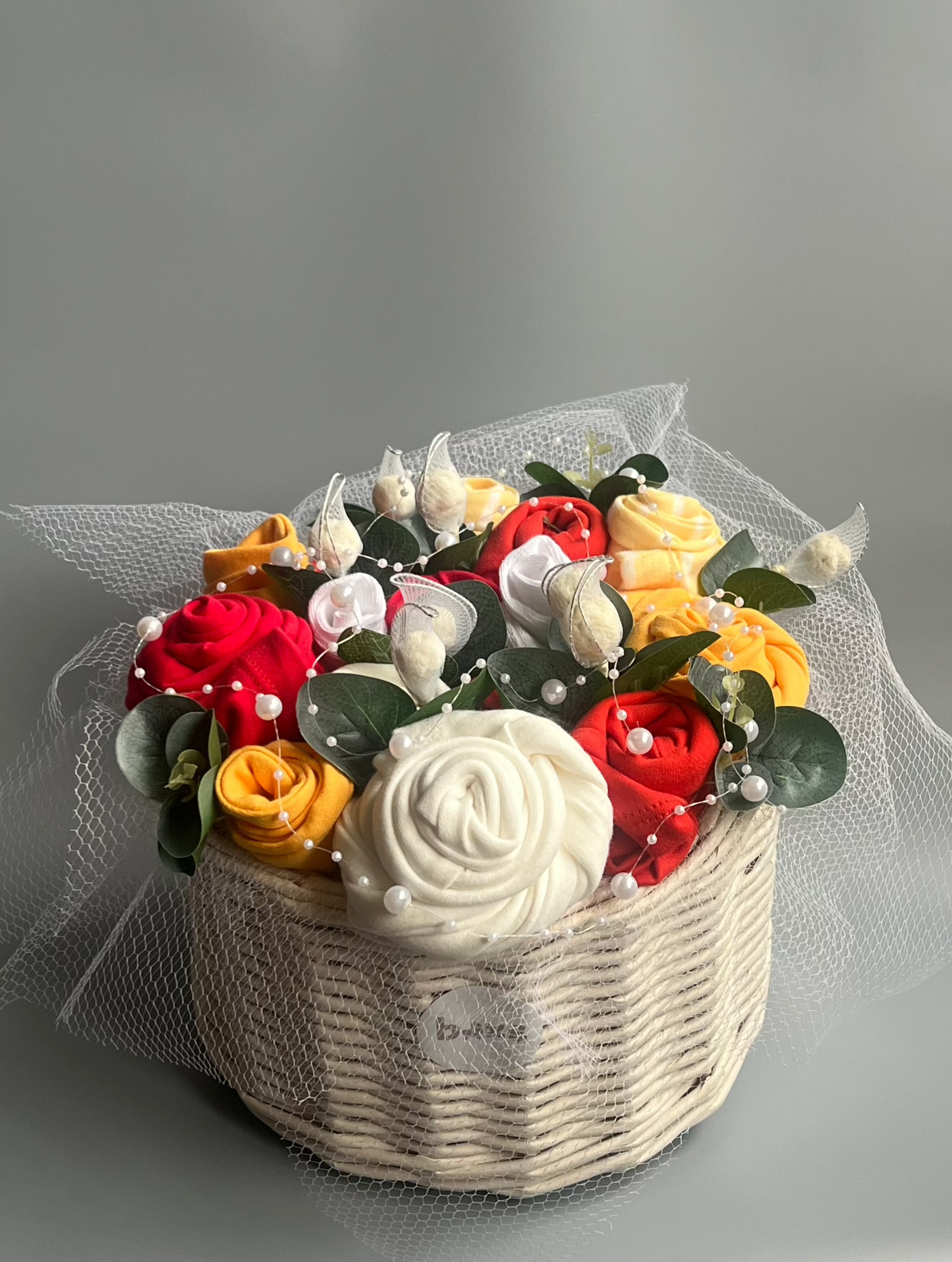 Red-yellow basket